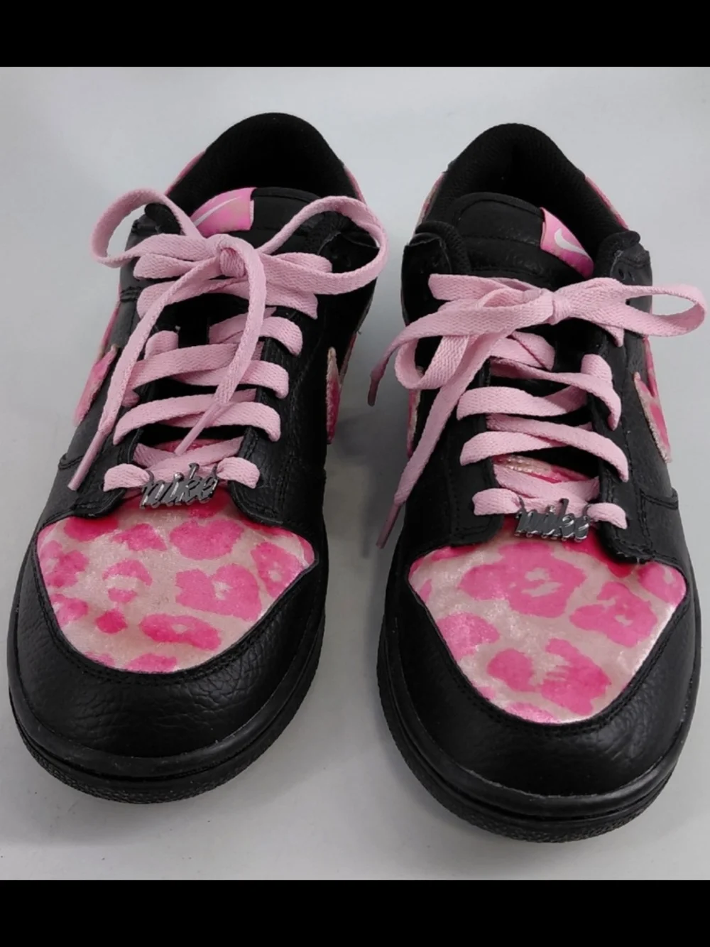 Nike Women's Black & Pink Leopard-Print Low-Top Sneakers Size 8.5 Like New